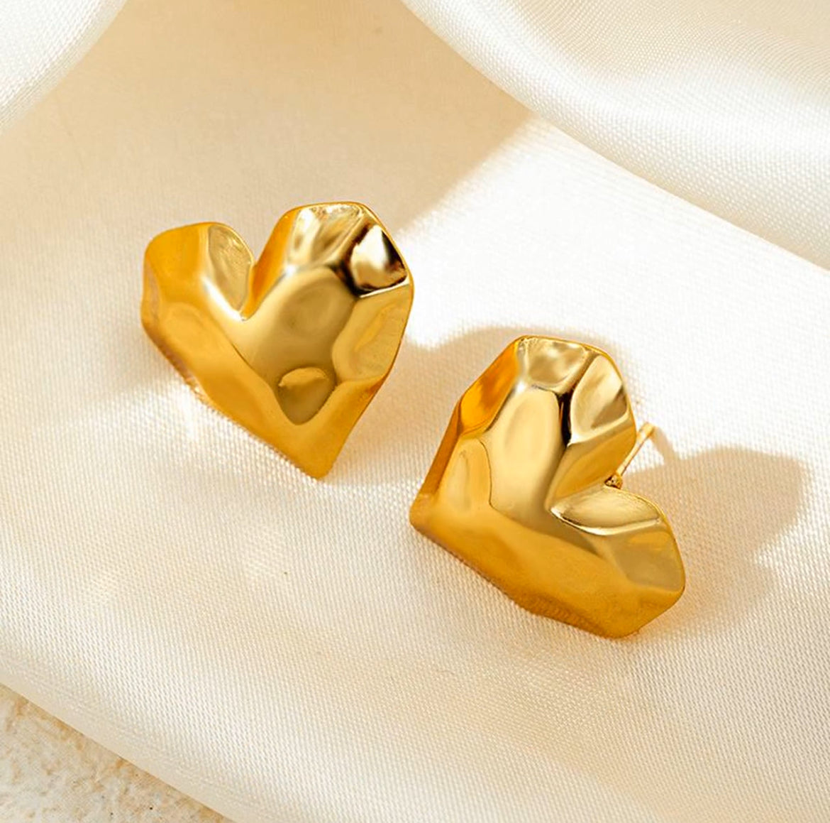 Heart Shell Earrings