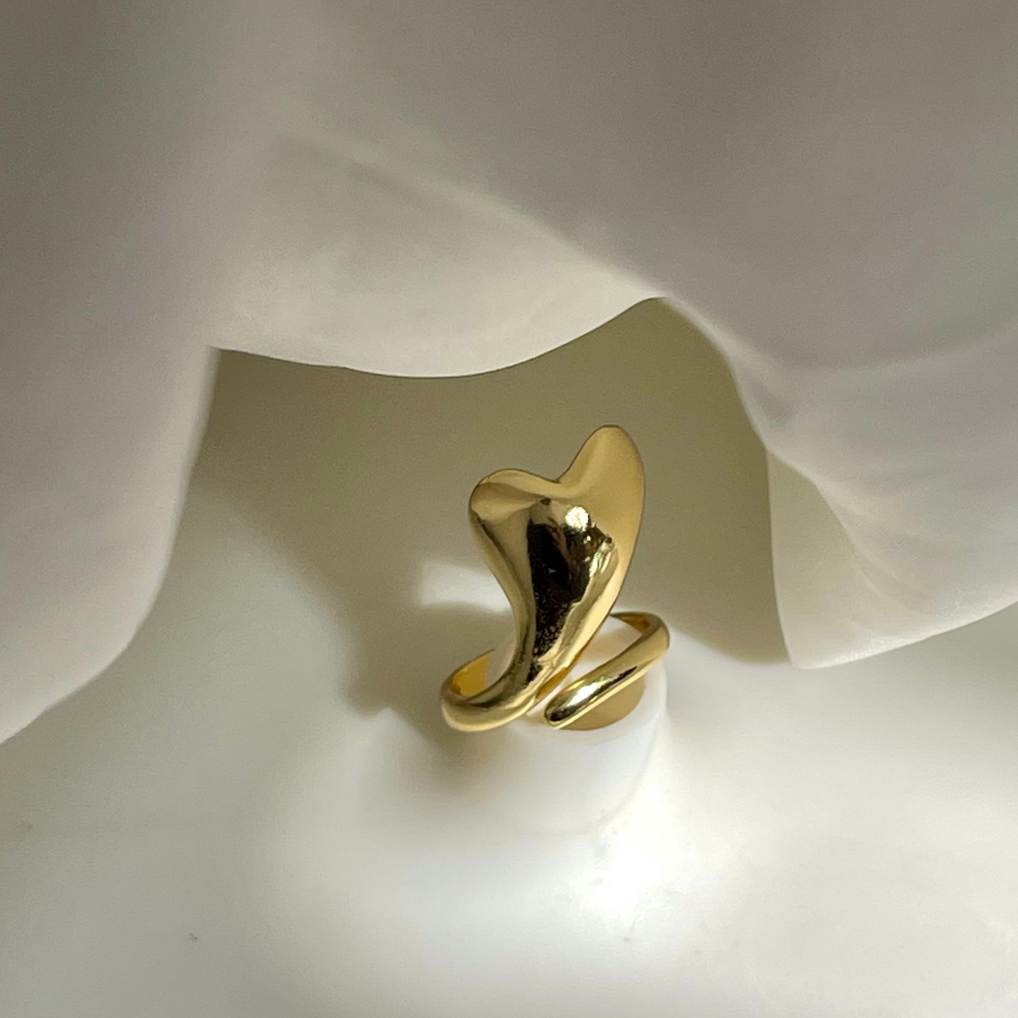 Heartdrop Ring