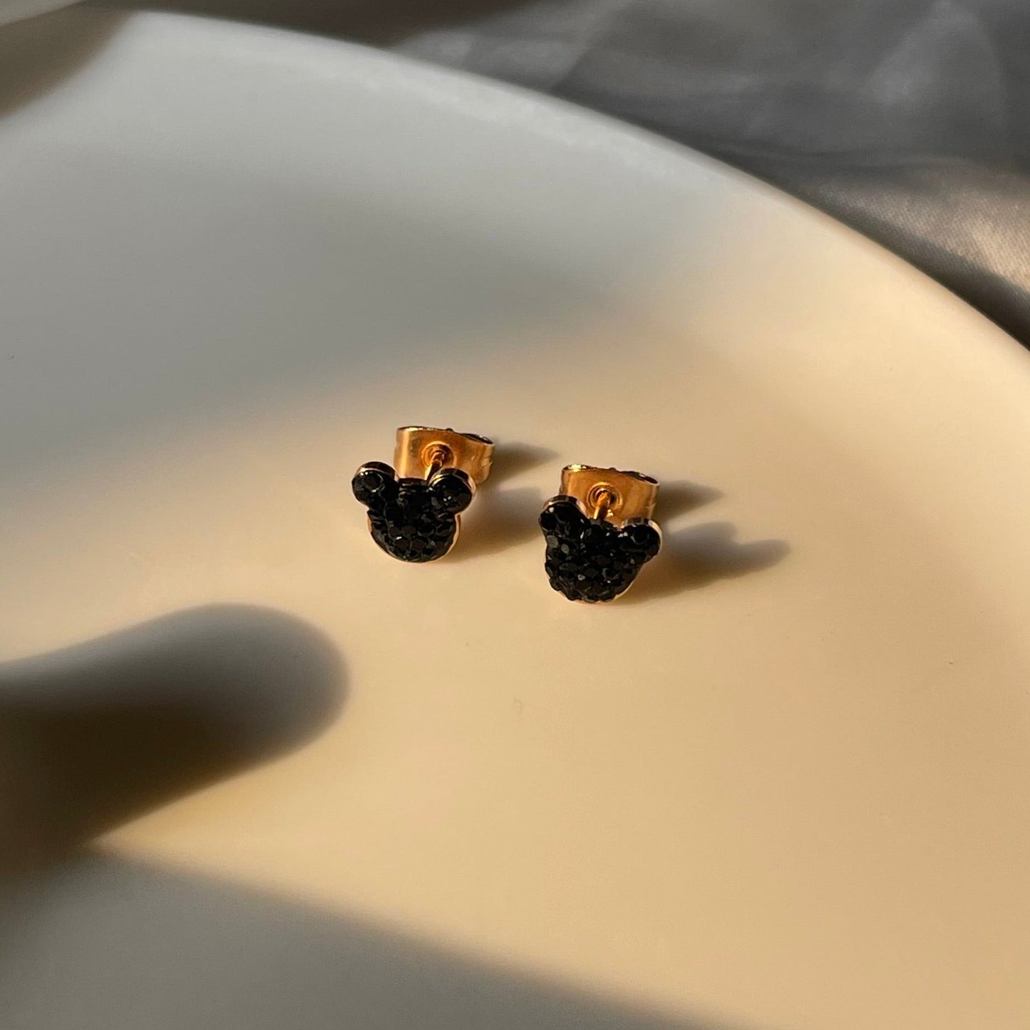 MINNIE MOUSE STUDS
