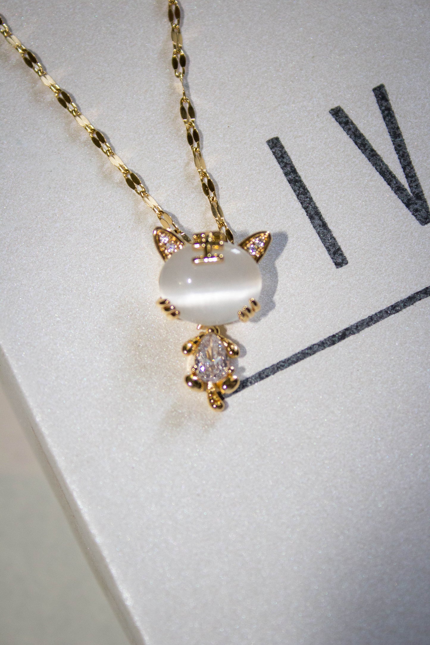 KITTY LOCKET