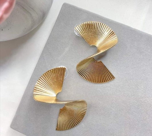 DAISY EARRINGS