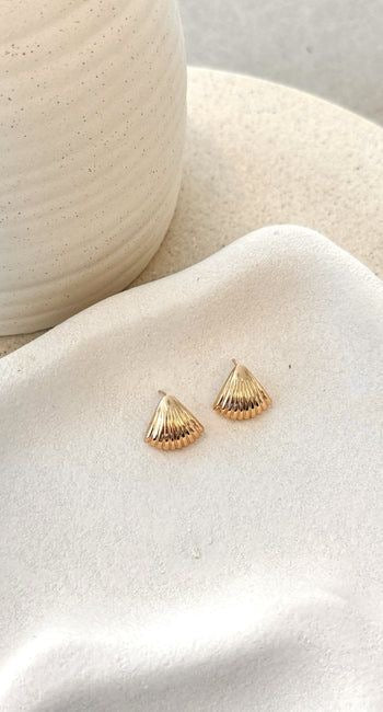 SEA SHELLS STUDS