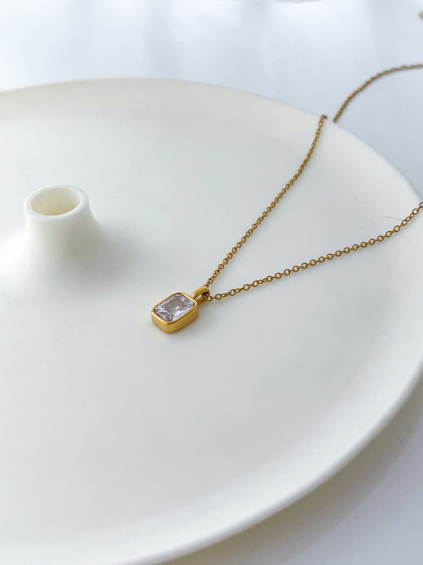 Luce Necklace